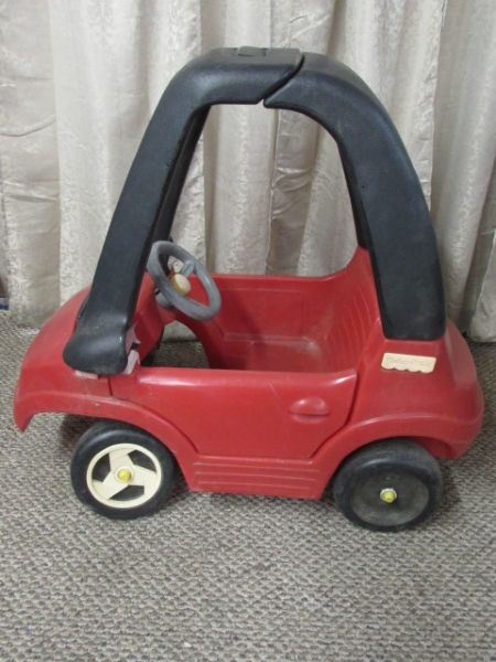 FISHER PRICE PLASTIC CAR