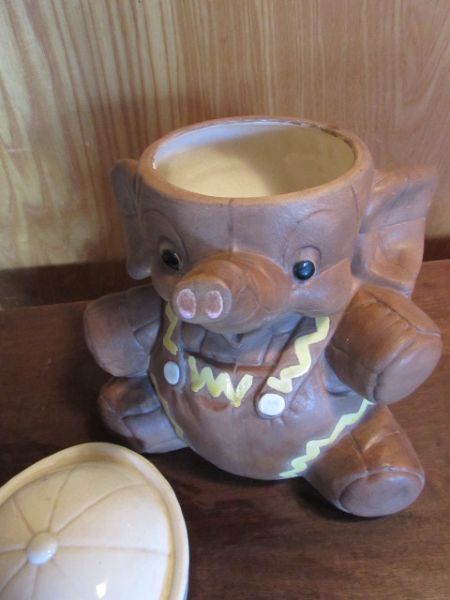 WONDERFUL VINTAGE ELEPHANT COOKIE JAR