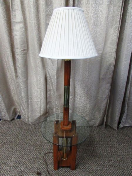 OAK FLOOR LAMP WITH GLASS TABLE 