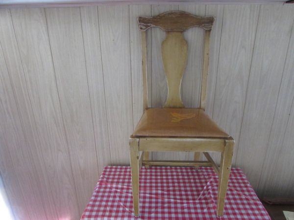 SIDE CHAIR WITH HEN SEAT