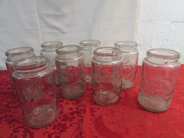 Lot Detail - 8 ANTIQUE KERR ECONOMY MASON JARS