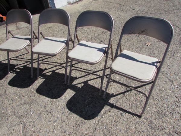 FOUR SAMSONITE METAL FOLDING CHAIRS WITH PADDED SEATS