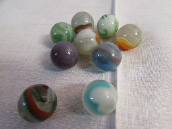 COLORFUL VINTAGE/ANTIQUE MARBLES- DIFFERENT TYPES & SIZES