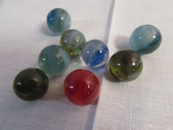 COLORFUL VINTAGE/ANTIQUE MARBLES- DIFFERENT TYPES & SIZES