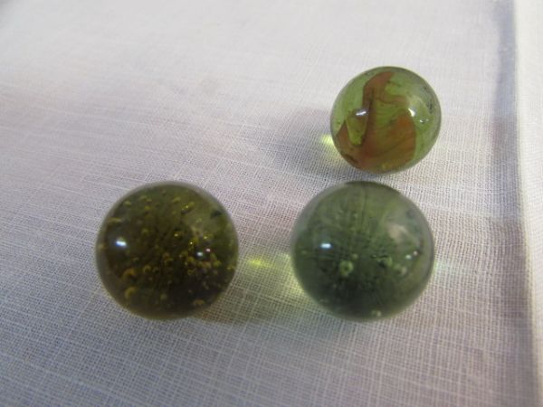 COLORFUL VINTAGE/ANTIQUE MARBLES- DIFFERENT TYPES & SIZES