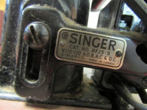 VINTAGE SINGER SEWING MACHINE 