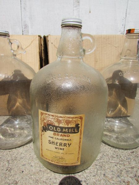 GLASS GALLON JUGS WITH CAPS
