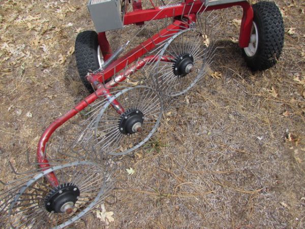 TOW  BEHIND HAY RAKE