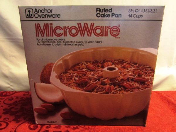 NICE VARIETY OF MICROWAVE COOKWARE FOR JUST ABOUT ANYTHING YOU WANT TO COOK!