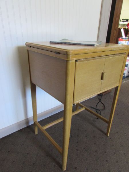 VINTAGE WHITE SEWING MACHINE IN CABINET