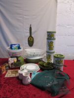 ITS EASY BEIN GREEN!  PAIR OF CUTE TOM & JERRY MIXING BOWLS, CORNING, PORCELAIN TEFLON FRY PAN & MORE