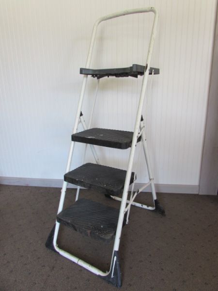 ALUMINUM LADDER & STEP LADDER