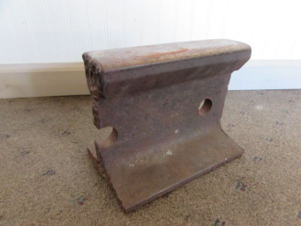 RAILROAD TIE ANVIL