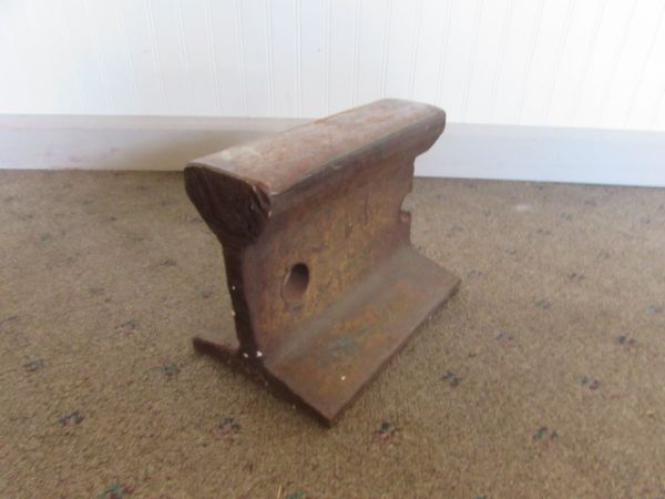 RAILROAD TIE ANVIL