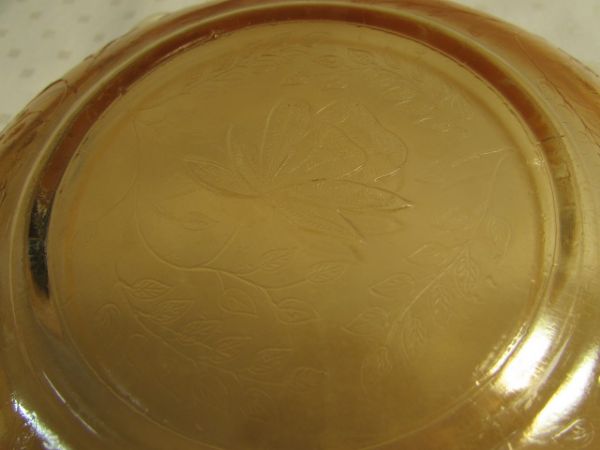 TWO ELEGANT VINTAGE JEANETTE FLORAGOLD  LOUISA  DEPRESSION GLASS SERVING BOWLS