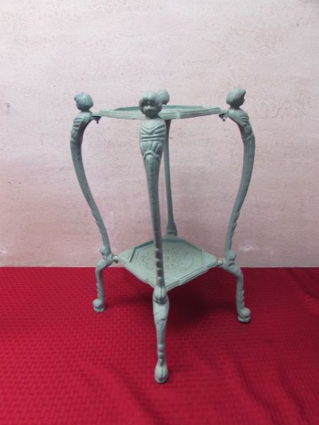 VINTAGE CAST IRON PLANT STAND