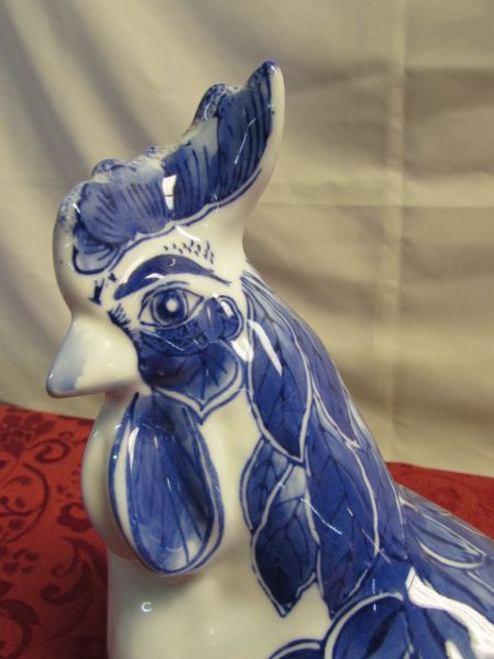 BEAUTIFUL BLUE & WHITE PORCELAIN ROOSTERS