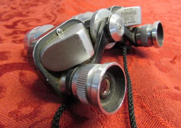 VINTAGE YOSHIDA & CO. THOROBRED BINOCULARS