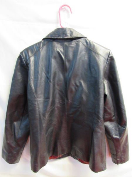 WOMEN'S BLACK LEATHER JACKET