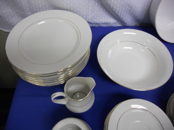 CLASSY GOLD GILTED DINNER SET