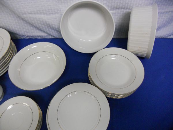 CLASSY GOLD GILTED DINNER SET