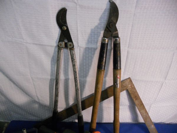 YARD TOOL LOT