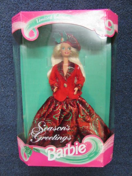 1994 LIMITED EDITION SEASONS GREETINGS BARBIE WEARING A PRETTY GREEN & RED GOWN