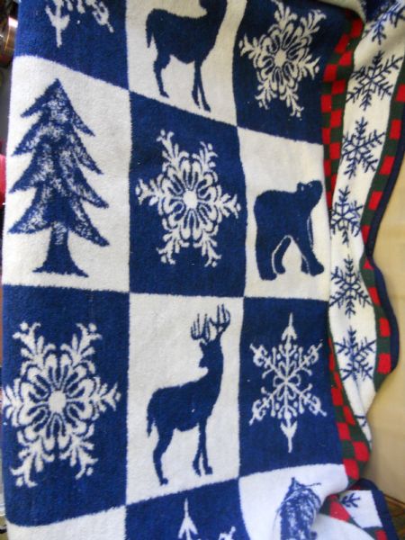 BEAUTIFUL CHRISTMAS BLANKET