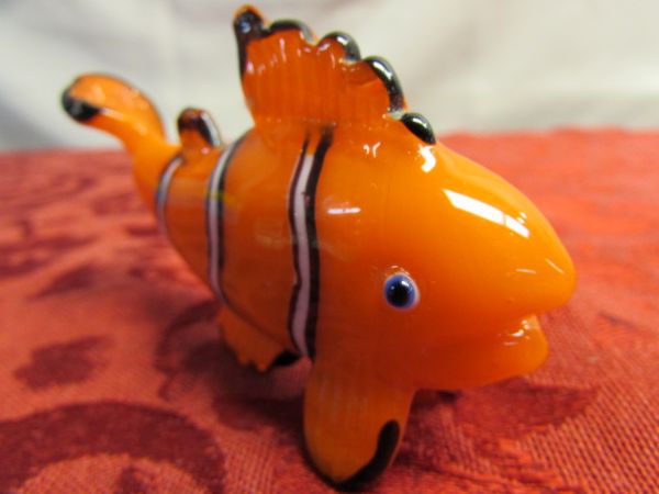 NEMO HAS BEEN FOUND!  FITZ & FLOYD GLASS MENAGERIE CLOWN FISH