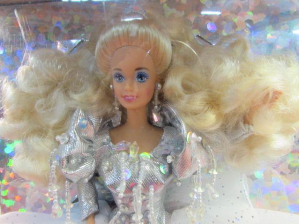 SPECIAL EDITION HAPPY HOLIDAYS BARBIE WEARING AN ELEGANT CRYSTAL & SILVER GOWN