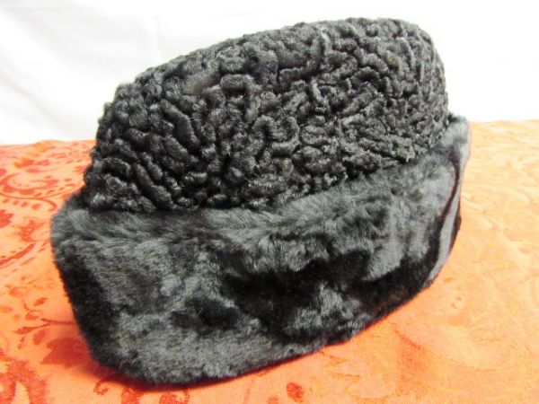 VINTAGE RUSSIAN COSSACK HAT IN EXCELLENT CONDITION