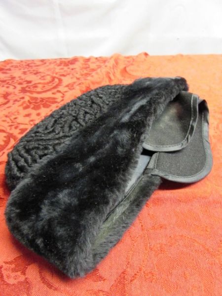 VINTAGE RUSSIAN COSSACK HAT IN EXCELLENT CONDITION