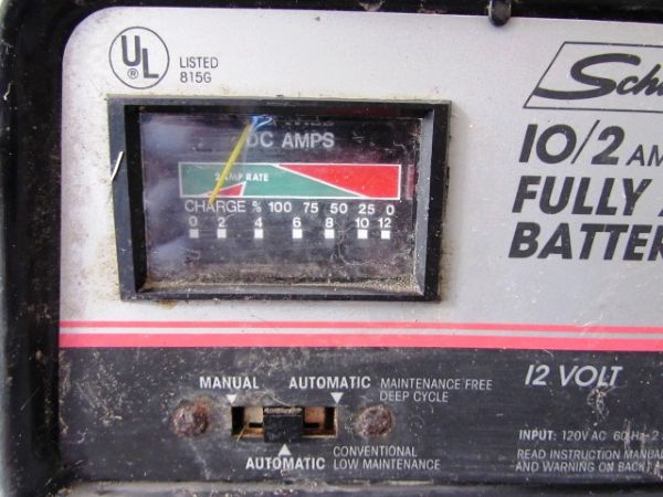 SCHUMACHER 10 AND 2 AMP BATTERY CHARGER