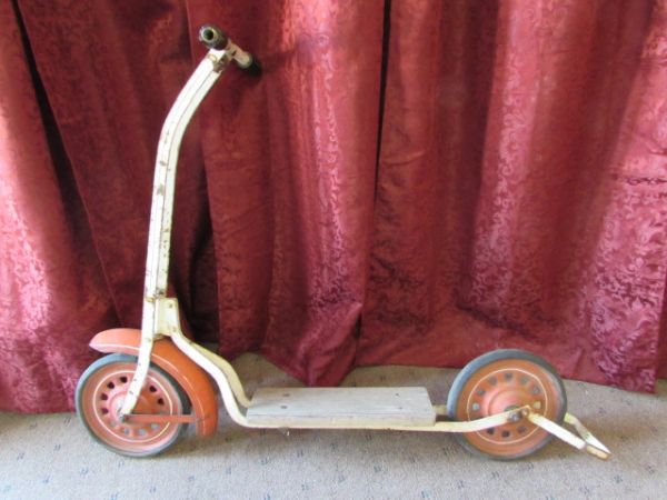 VINTAGE HAMILTON GREYHOUND PUSH SCOOTER