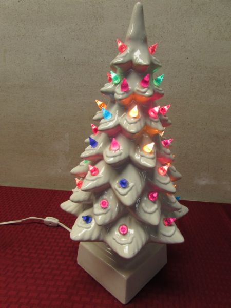 CERAMIC LIGHTED CHRISTMAS TREE