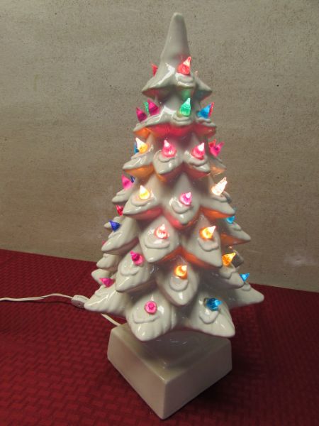 CERAMIC LIGHTED CHRISTMAS TREE