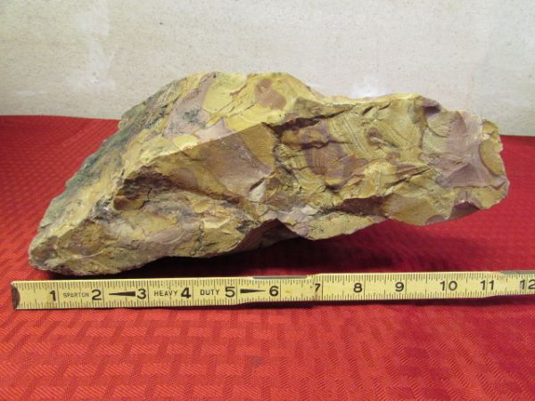 A GOOD SIZE PIECE OF RHYOLITE PICTURE ROCK