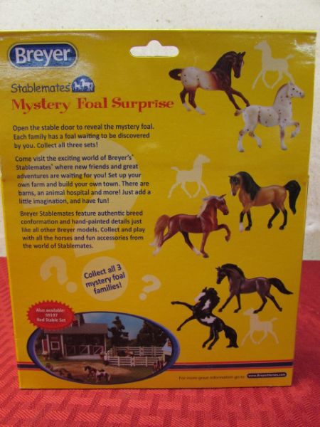 UNOPENED BREYER  MODEL HORSES STABLEMATES MYSTERY FOAL SURPRISE SET