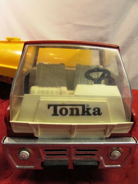 VINTAGE TONKA SUPER TANKER TOY TRUCK 