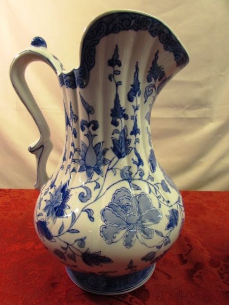 STUNNING BLUE & WHITE ANDREA BY SADEK PITCHER VASE & GINGER JAR 