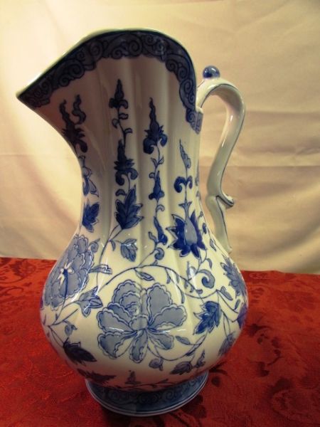 STUNNING BLUE & WHITE ANDREA BY SADEK PITCHER VASE & GINGER JAR 