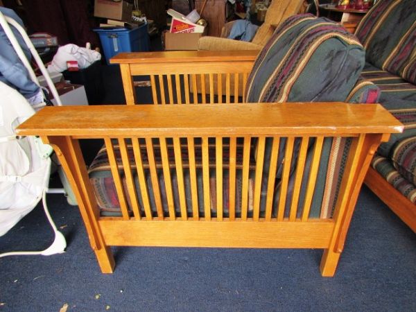 REPRODUCTION MISSION STYLE NAVAJO PRINT WOOD FRAMED ARM CHAIR 