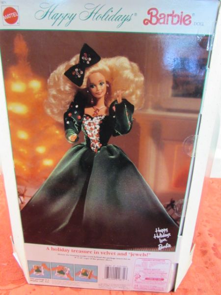 1991 HAPPY HOLIDAY BARBIE IN GREEN VELVET DRESS