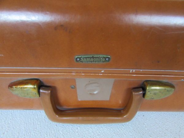 VINTAGE LEATHER SAMSONITE SUITCASE