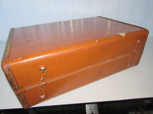 VINTAGE LEATHER SAMSONITE SUITCASE