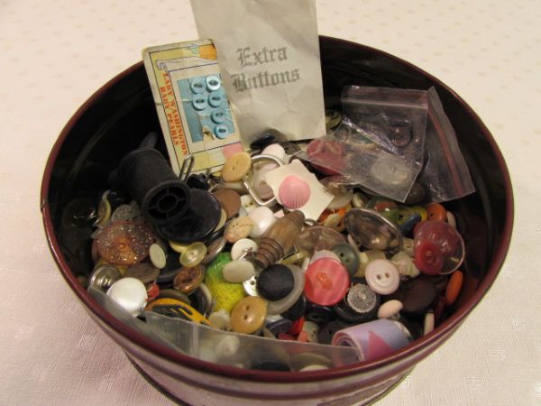 BUTTON BOX!  VINTAGE TIN FULL OF BUTTONS!