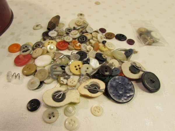 BUTTON BOX!  VINTAGE TIN FULL OF BUTTONS!