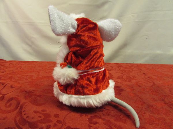 THE CUTEST SINGING & DANCING CHRISTMAS MICE