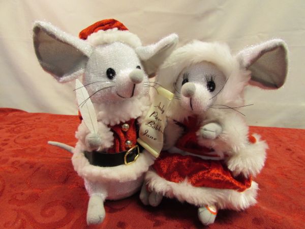 THE CUTEST SINGING & DANCING CHRISTMAS MICE