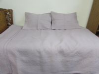 PRETTY & IN WONDERFUL CONDITION LAVENDER KING SIZE COMFORTER & PILLOW SHAMS,QUEEN SIZE EYELET BED SKIRT & SOFT THROW